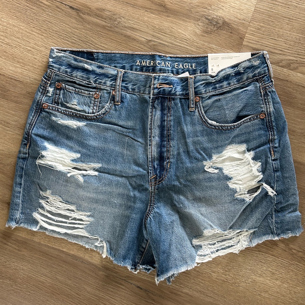 American Eagle AE 90s Boyfriend Short Size 8